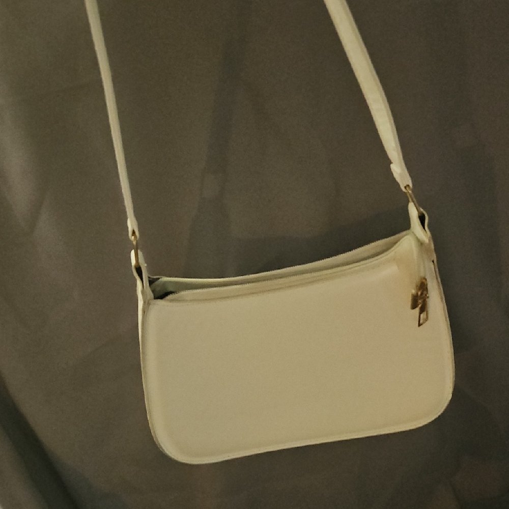 Elegant Cream Shoulder Bag
